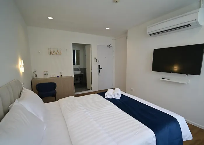Yummy House Hotel 3*